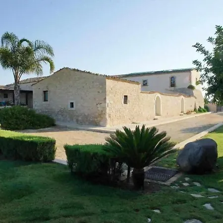 Torre Dantona Country Suites Pozzallo Exterior photo